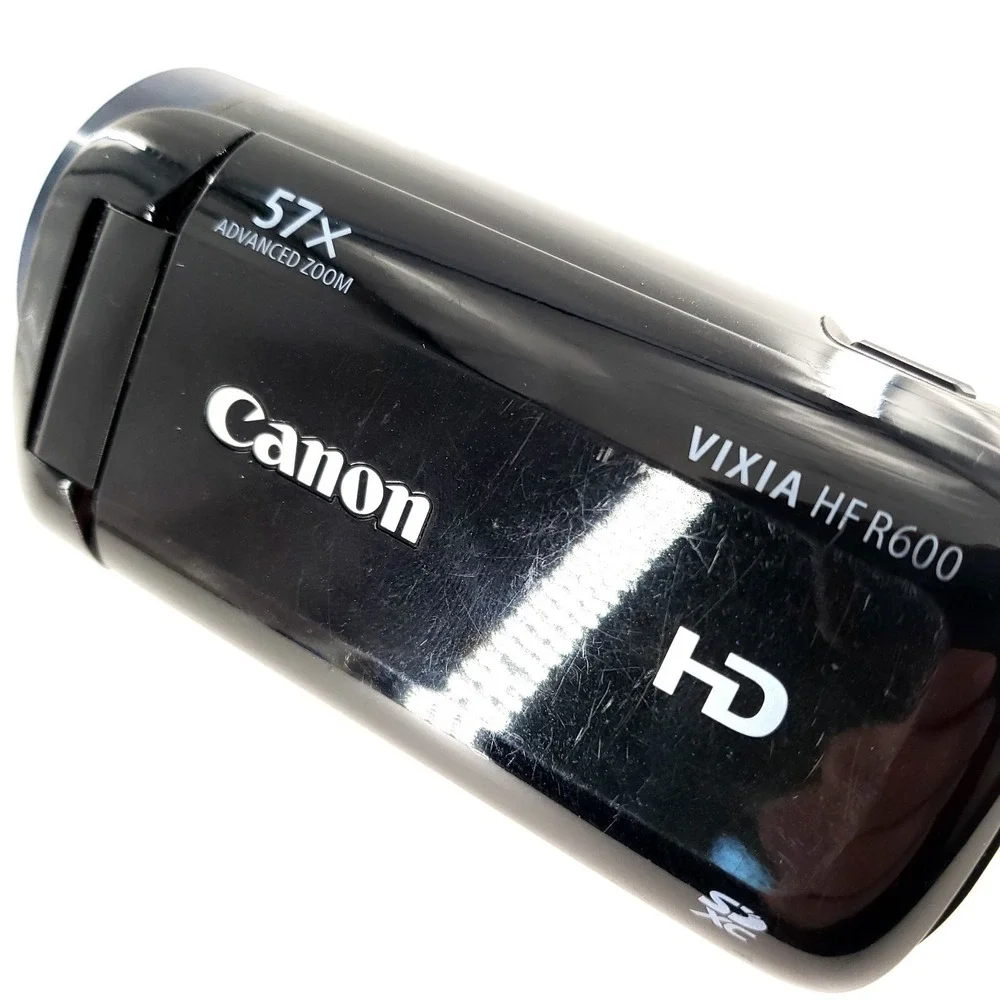Canon VIXIA HF R600 HD Camcorder 57x Zoom w/ Battery Charger Box Manual Tested